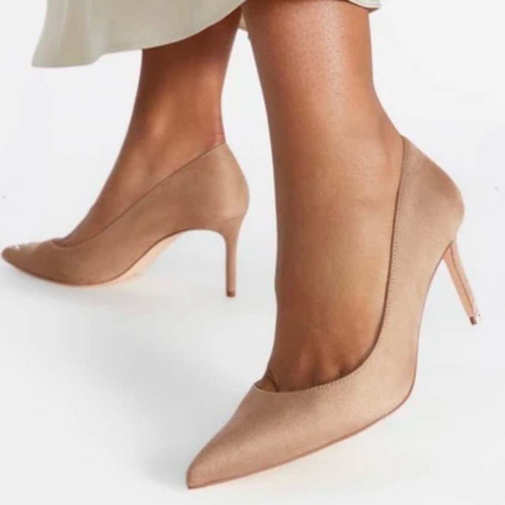 NIB JustFab Elsie Classic Pumps